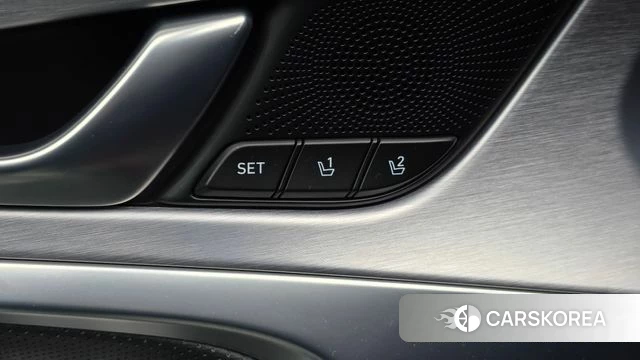 Genesis G70 2019 Красный из Кореи, фото 4
