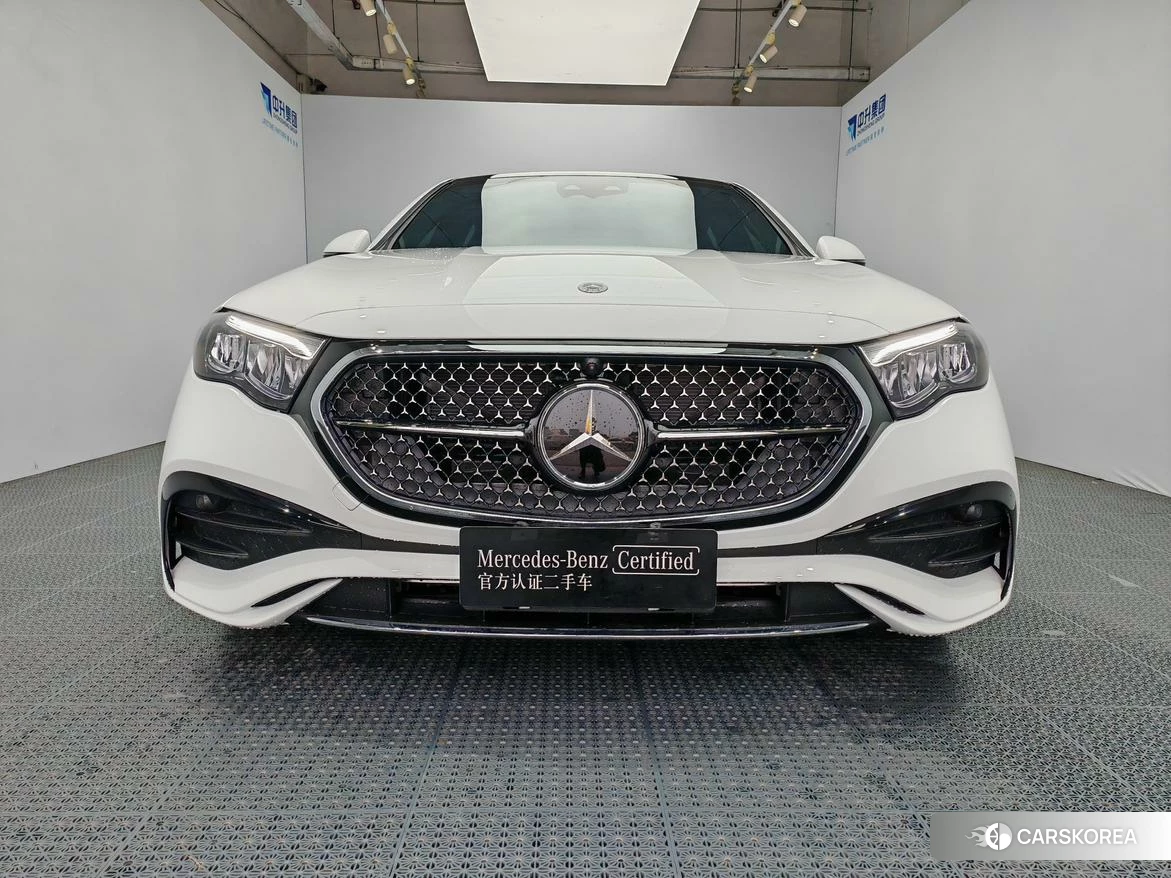 Mercedes-Benz E-Class 2025 Белый из Китая, фото 4