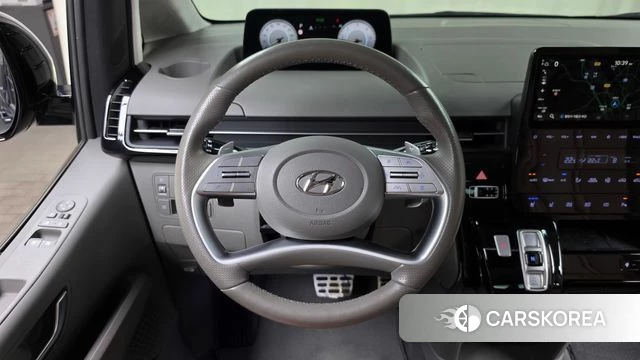 Hyundai Staria 2023 Серый из Кореи, фото 4