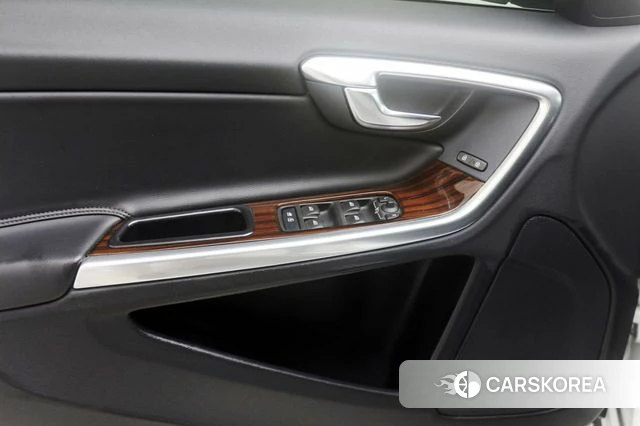 Volvo S60 2018 Белый из Кореи, фото 4