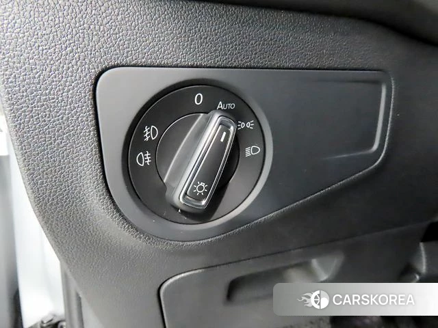 Volkswagen Tiguan second Generation 2018 Серебряный из Кореи, фото 4
