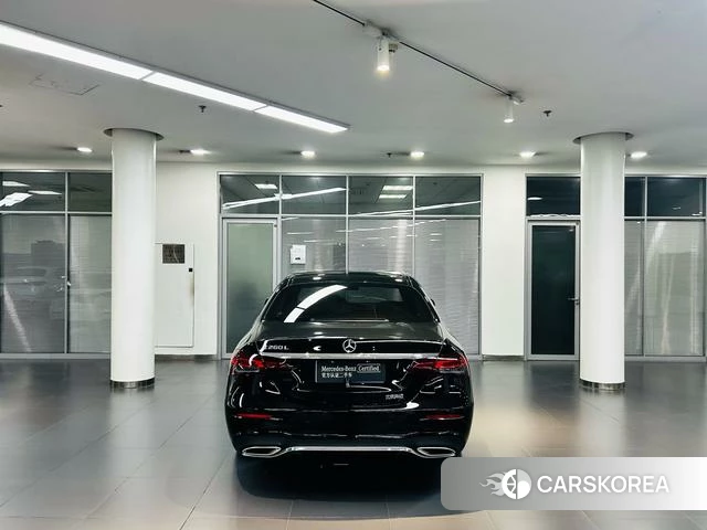 Mercedes-Benz E-Class 2021 Черный из Китая, фото 4