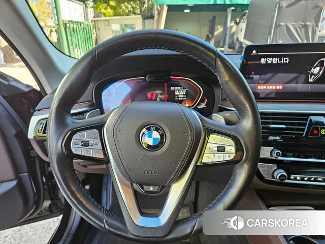 BMW 5 Series (G30) 2020 Черный из Кореи, фото 4