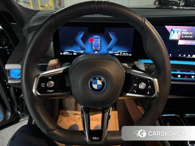 BMW 7 Series (G70) 2024 Черный из Кореи, фото 4