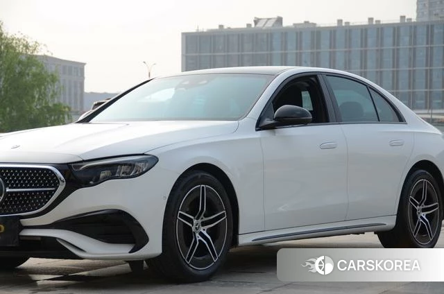 Mercedes-Benz E-Class 2024 Белый из Китая, фото 4