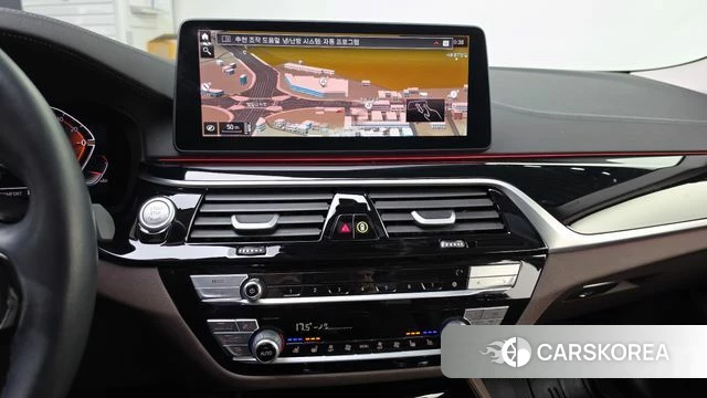 BMW 5 Series (G30) 2022 Серебристо-серый из Кореи, фото 4