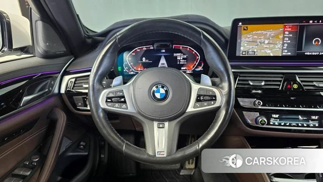 BMW 5 Series (G30) 2022 Белый из Кореи, фото 4