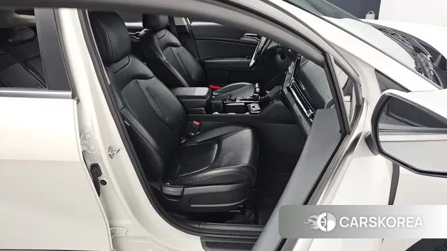 Kia Sportage 5th Generation 2022 Белый из Кореи, фото 4