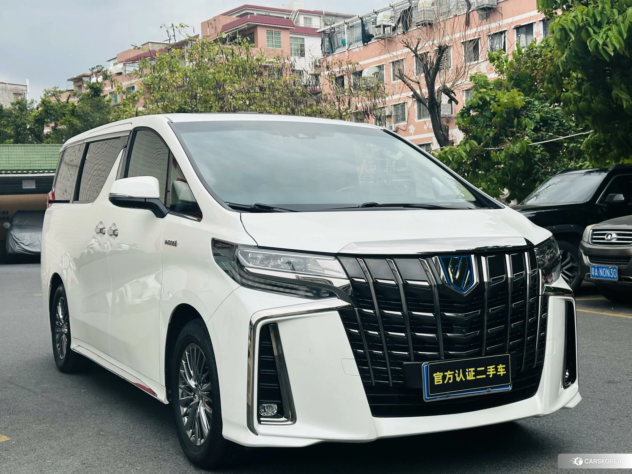 Toyota Alphard 2021 Белый из Китая, фото 4