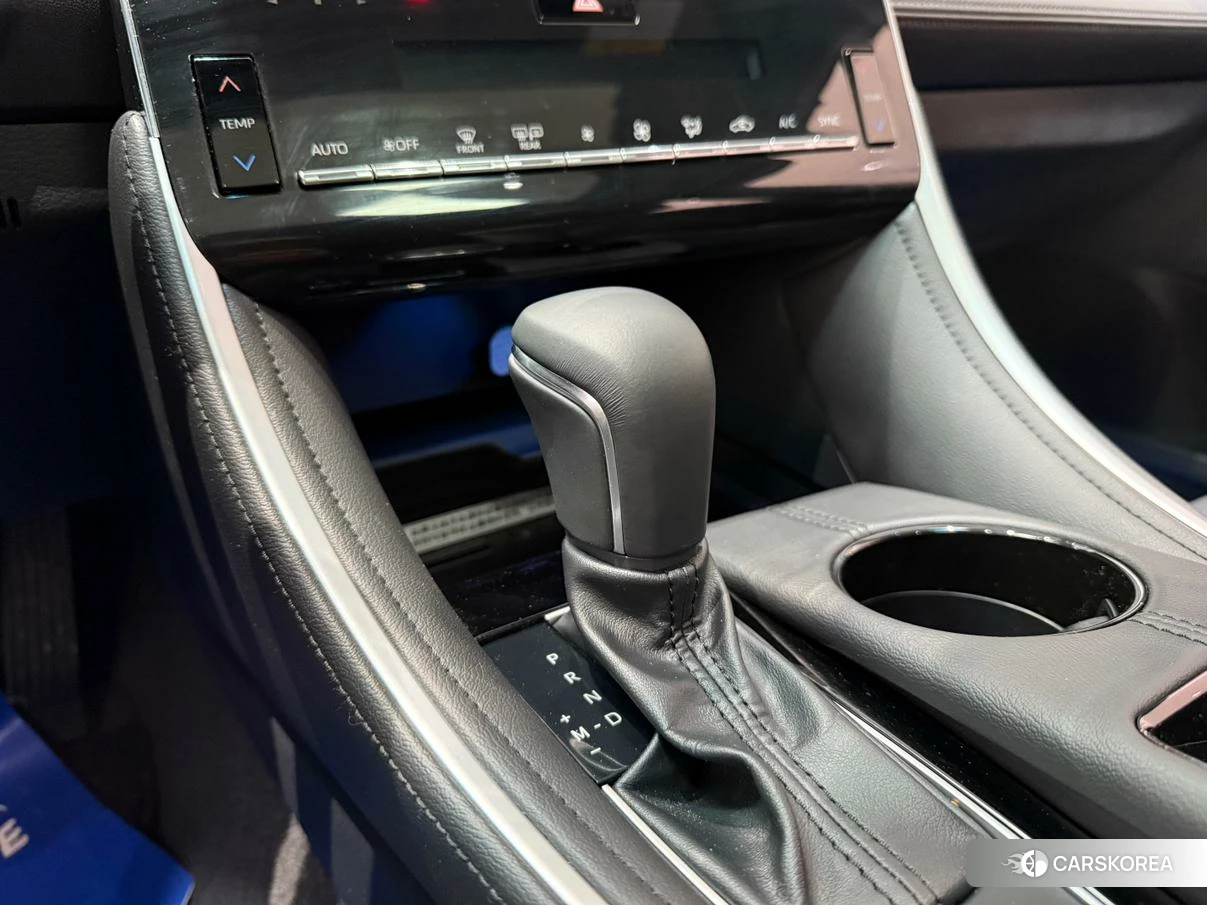 Toyota Avalon 2023 Черный из Китая, фото 4