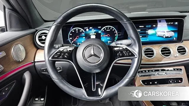 Mercedes-Benz E-Class W213 2022 Белый из Кореи, фото 4
