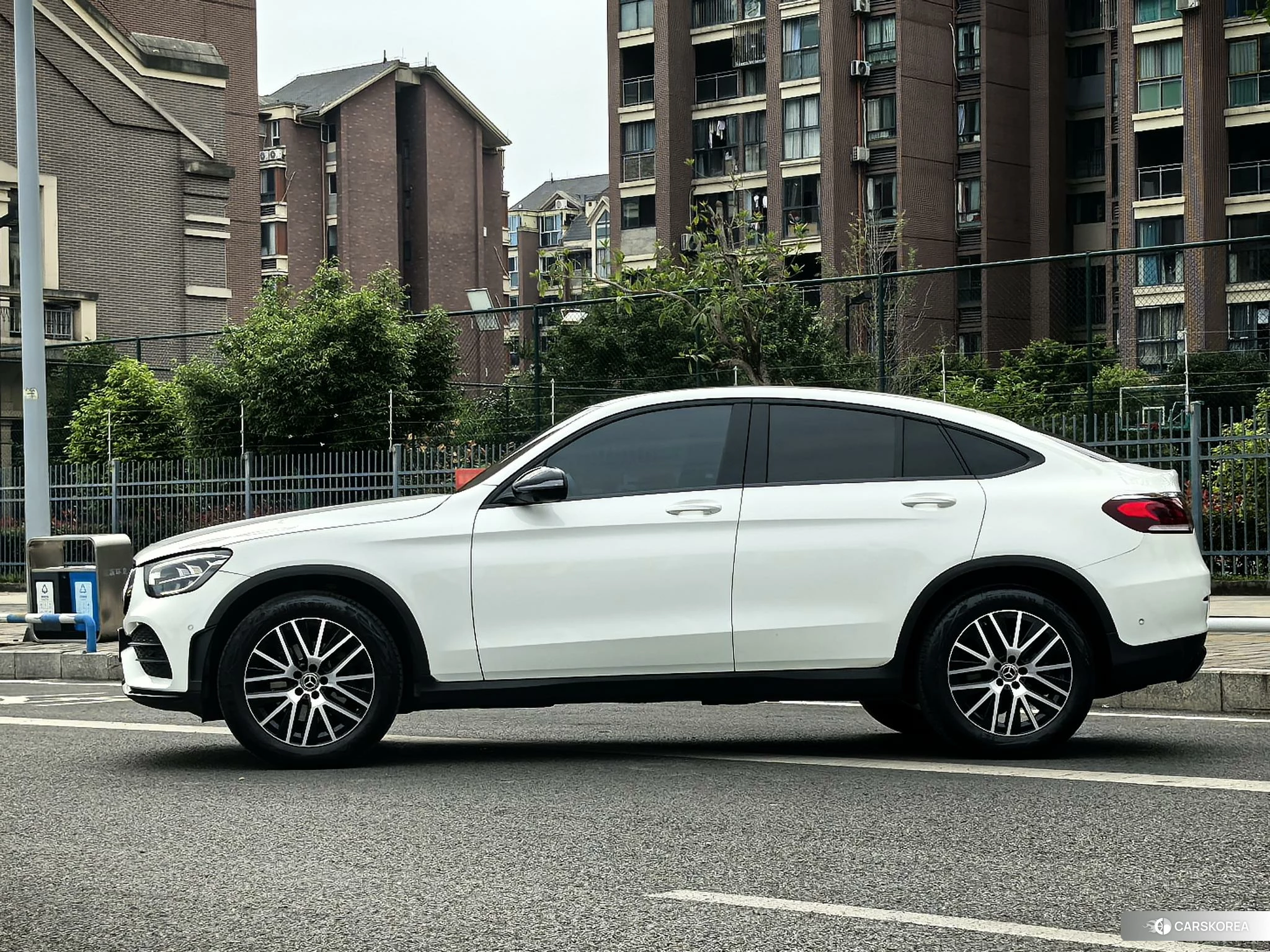 Mercedes-Benz GLC 2022 Белый из Китая, фото 4