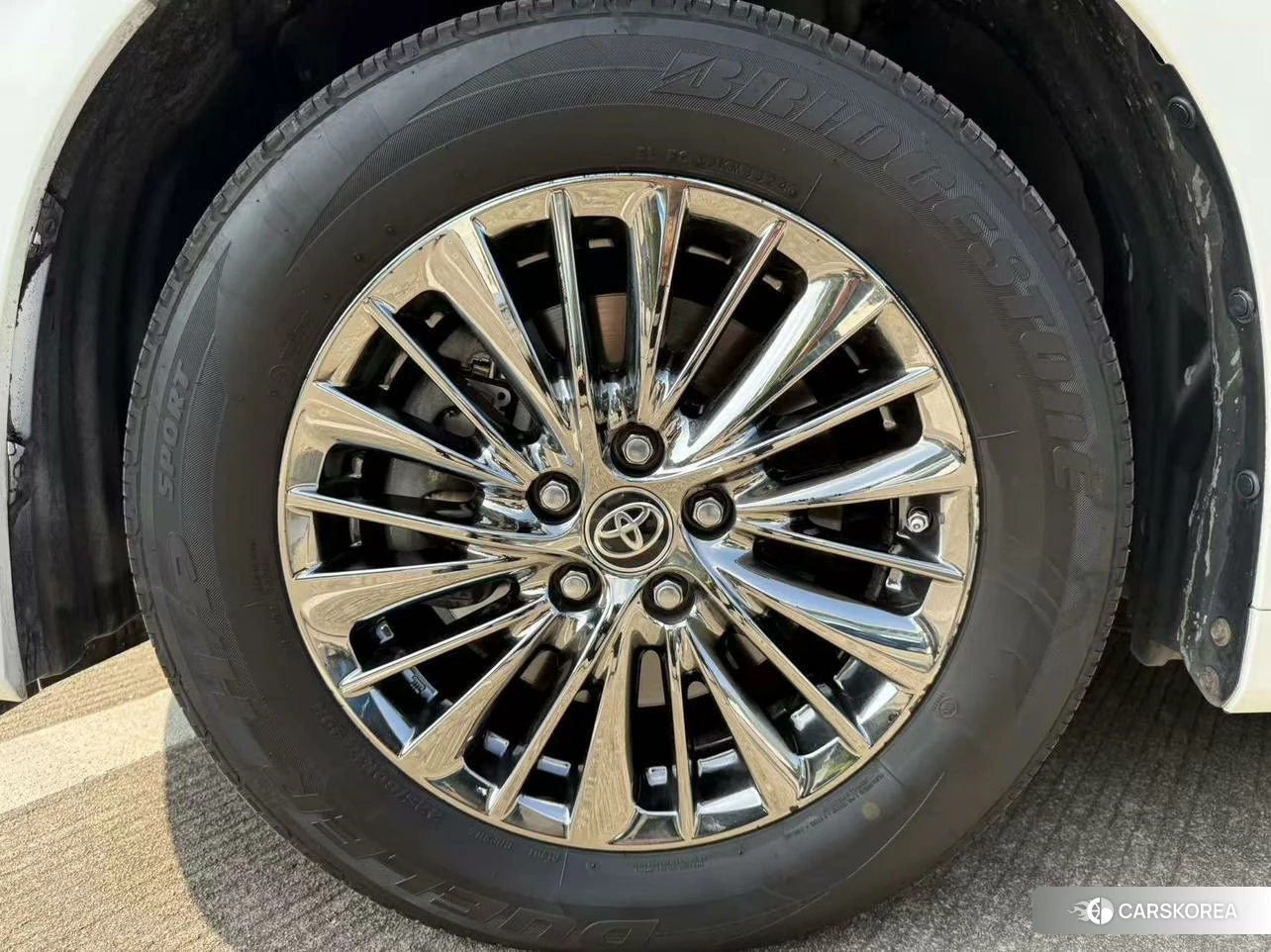 Toyota Alphard 2021 Белый из Китая, фото 4