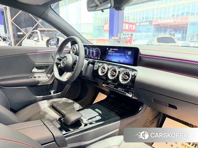 Mercedes-Benz A-Class 2023 Белый из Китая, фото 4