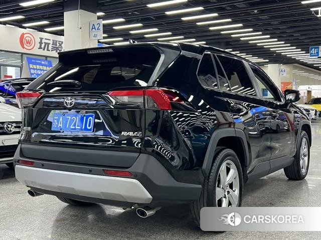Toyota RAV4 2021 Черный из Китая, фото 4