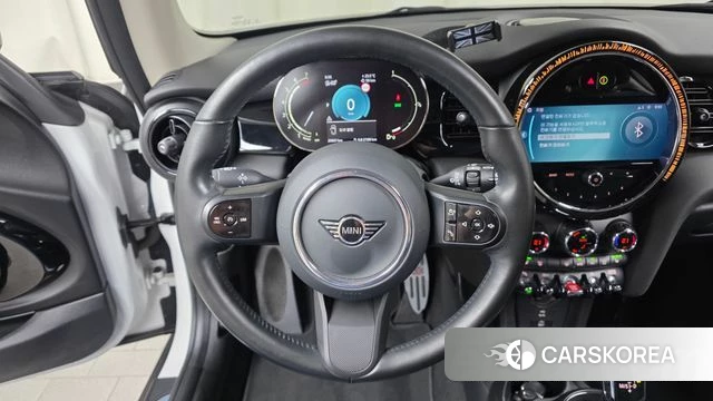 Mini Cooper 2023 Белый из Кореи, фото 4
