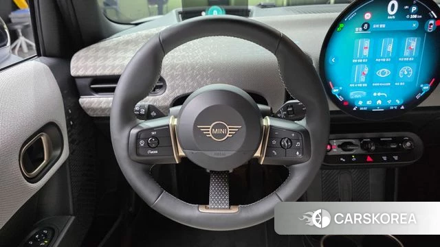 Mini Cooper S 4th Generation 2024 Белый из Кореи, фото 4
