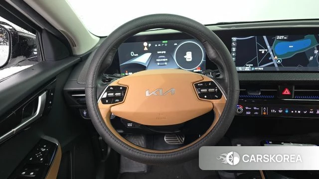 Kia EV6 2023 Белый из Кореи, фото 4