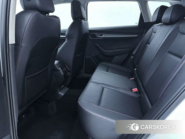 Skoda Karoq 2024 Белый из Китая, фото 4