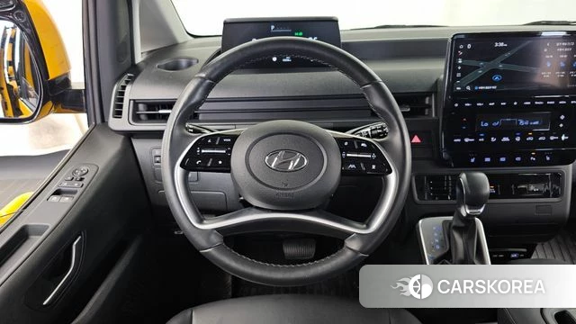 Hyundai Staria 2023 Желтый из Кореи, фото 4