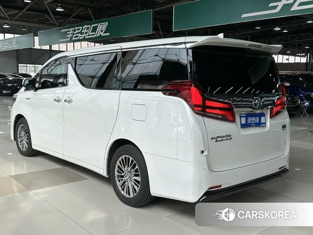 Toyota Alphard 2021 Белый из Китая, фото 4