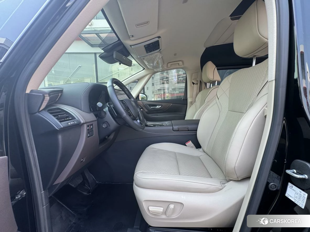 Toyota Alphard 2023 Черный из Китая, фото 4