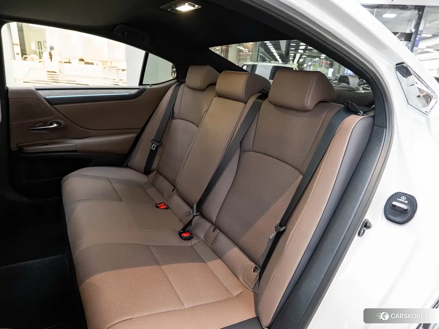 Lexus ES 2025 Белый из Китая, фото 4