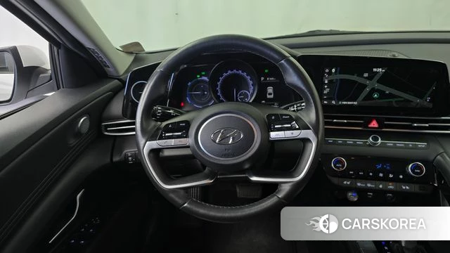 Hyundai Avante Hybrid (CN7) 2022 Белый из Кореи, фото 4