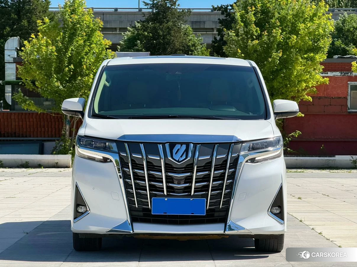 Toyota Alphard 2021 Белый из Китая, фото 4