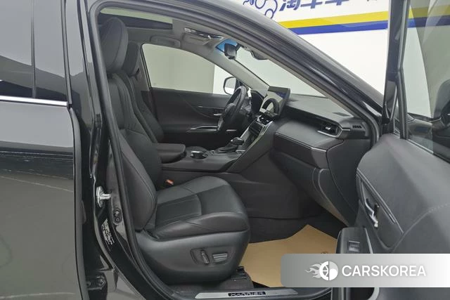 Toyota Harrier 2022 Черный из Китая, фото 4