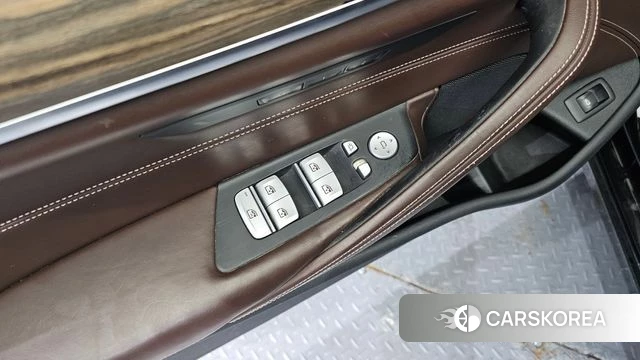 BMW 5 Series (G30) 2019 Черный из Кореи, фото 4