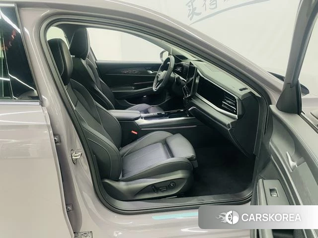 Volkswagen Passat 2024 Другой из Китая, фото 4