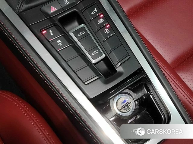 Porsche 718 Cayman 2021 Серебряный из Кореи, фото 4