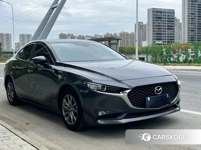 Mazda 3 2021 Черный из Китая, фото 4