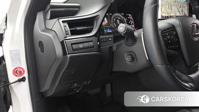 Lexus ES300h 7th generation 2024 Белый из Кореи, фото 4