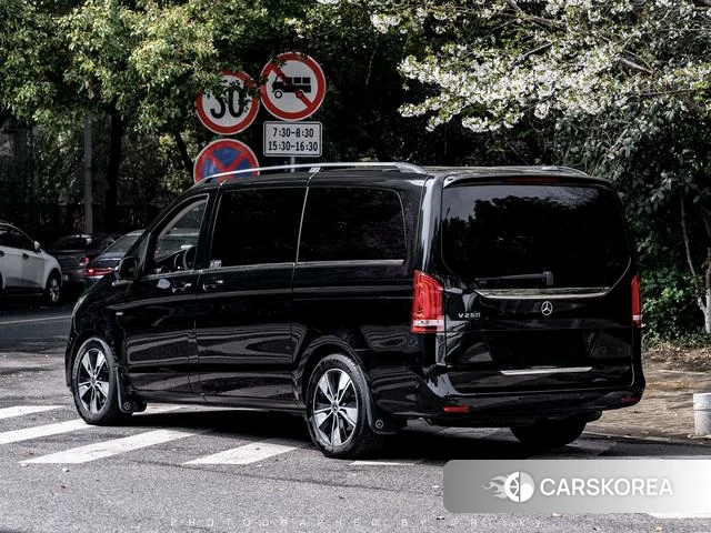 Mercedes-Benz V-Class 2021 Черный из Китая, фото 4