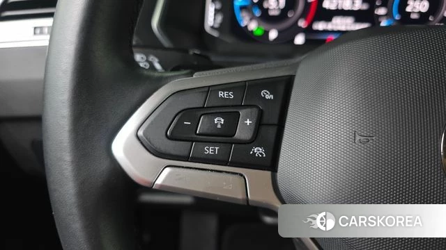Volkswagen Tiguan second Generation 2022 Белый из Кореи, фото 4