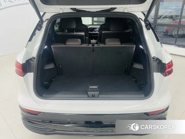 Audi Q5L 2023 Белый из Китая, фото 4