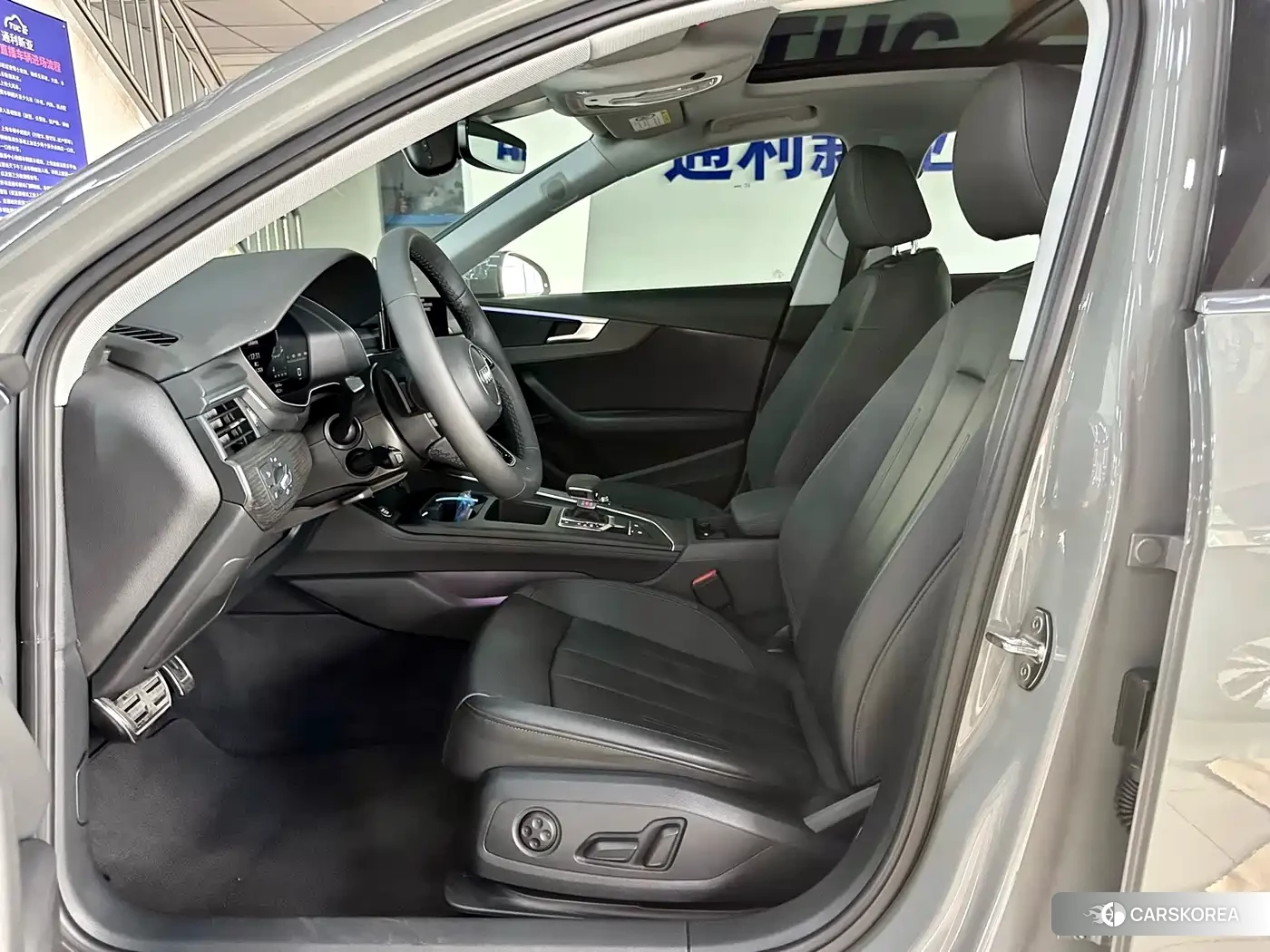 Audi A4L 2022 Silver/gray из Китая, фото 4