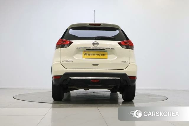 Nissan X-Trail 2022 Белый из Китая, фото 4