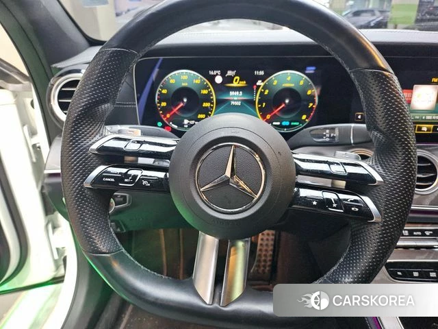 Mercedes-Benz E-Class W213 2022 Белый из Кореи, фото 4