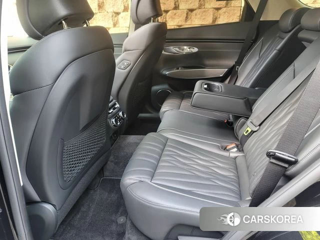 Genesis GV70 2023 Черный из Кореи, фото 4