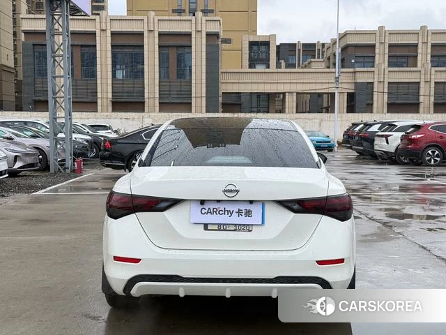 Nissan Sylphy 2023 Белый из Китая, фото 4