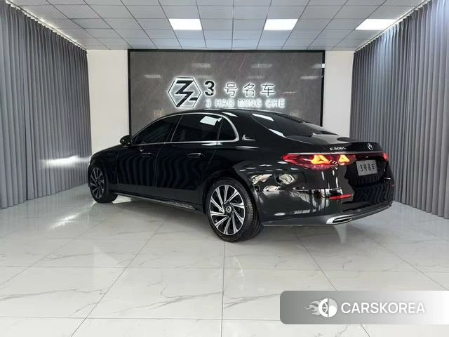 Mercedes-Benz E-Class 2024 Черный из Китая, фото 4