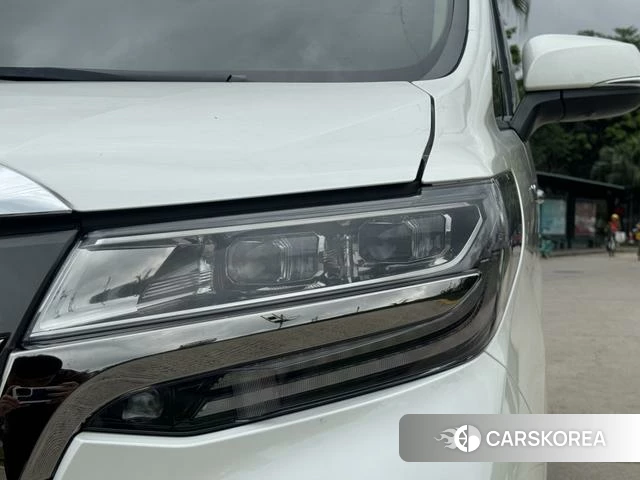 Toyota Alphard 2021 Белый из Китая, фото 4