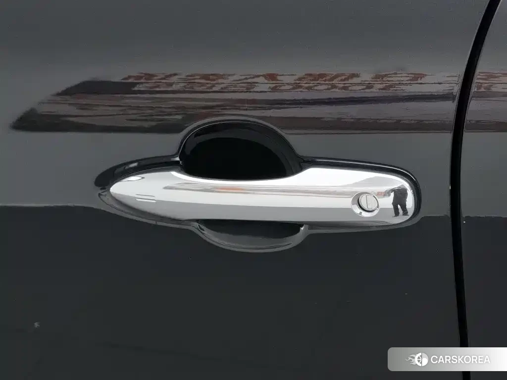 Toyota Harrier 2023 Черный из Китая, фото 4
