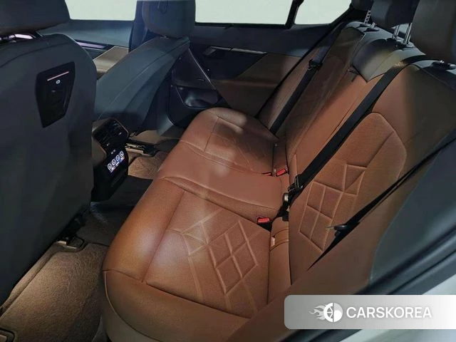 BMW 5 Series (G60) 2024 Белый из Кореи, фото 4