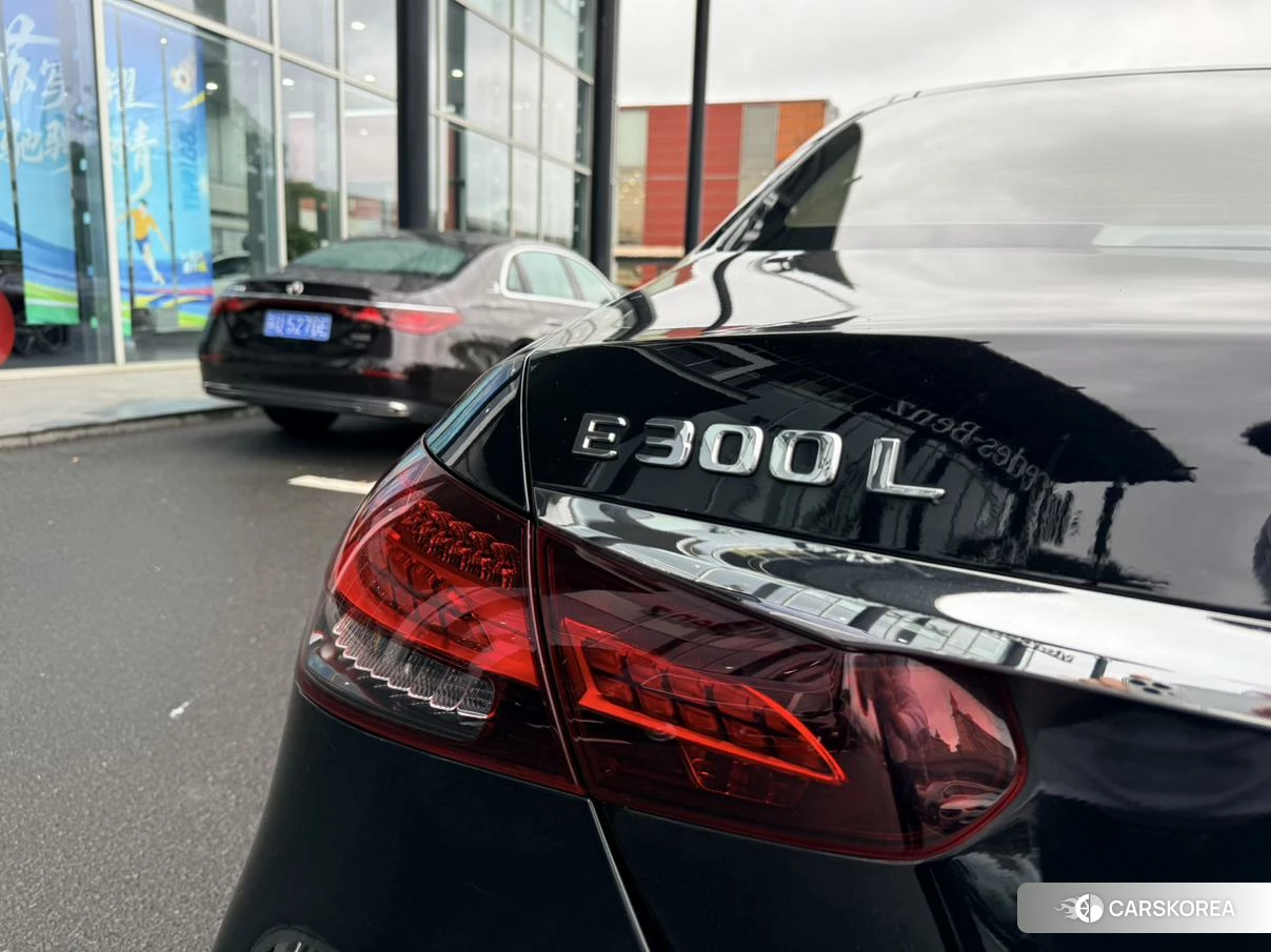 Mercedes-Benz E-Class 2022 Черный из Китая, фото 4