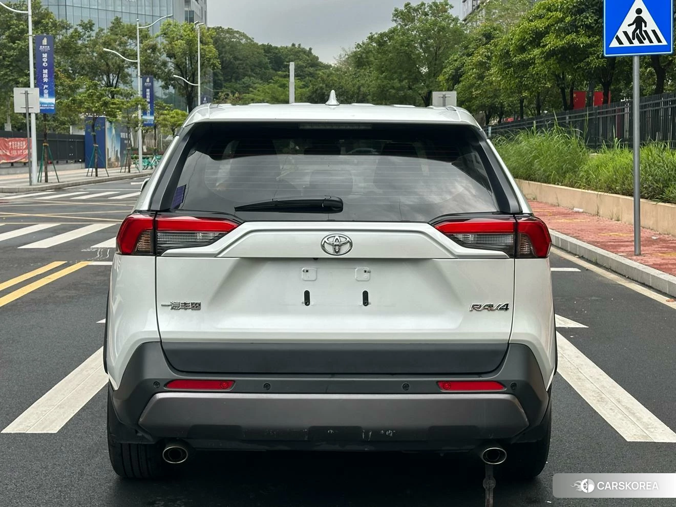 Toyota RAV4 2019 Белый из Китая, фото 4