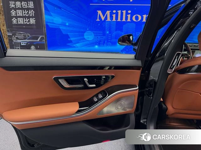 Mercedes-Benz S-Class 2024 Черный из Китая, фото 4